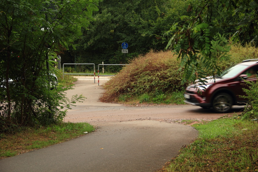 Einfahrt Parkplatz