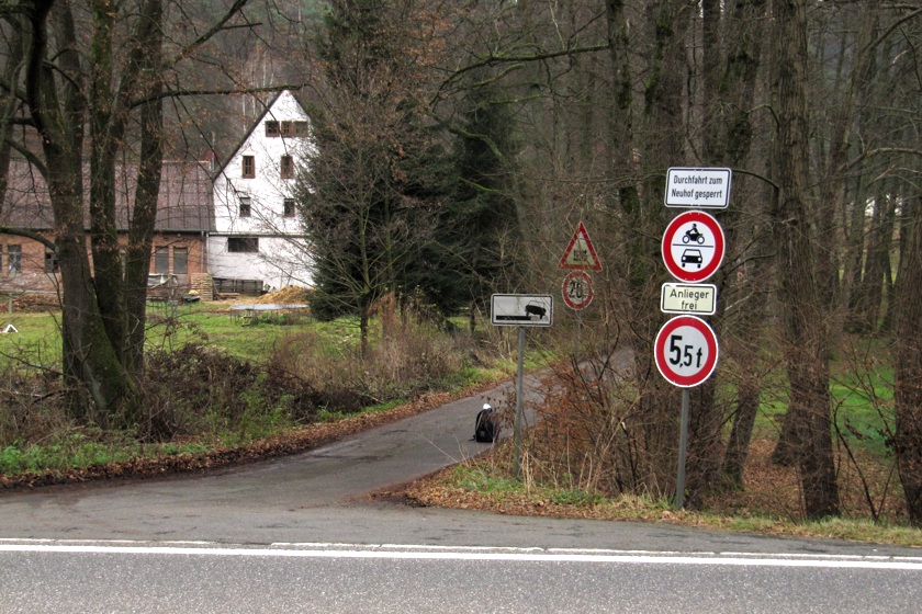 Zufahrt Neuhof