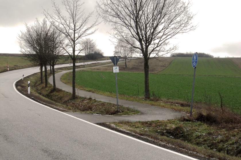 Wegbeginn Richtung Hochstellerhof