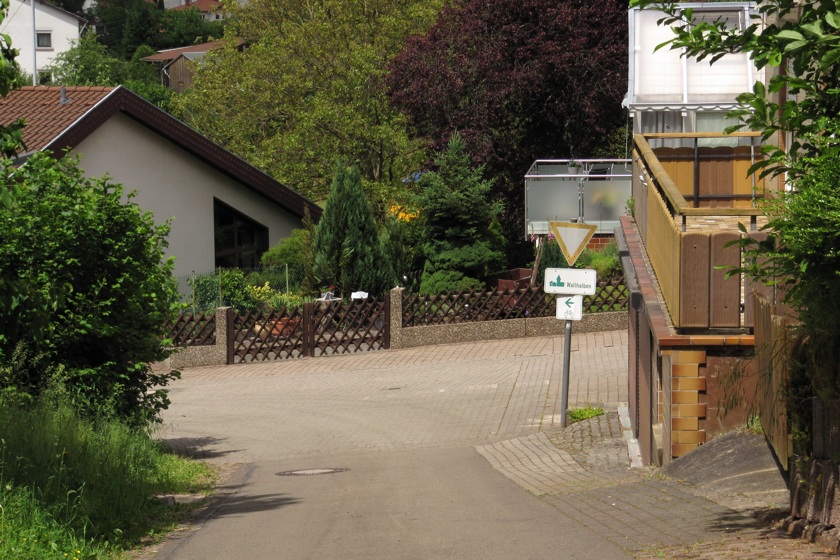 Ortseingang Wallhalben