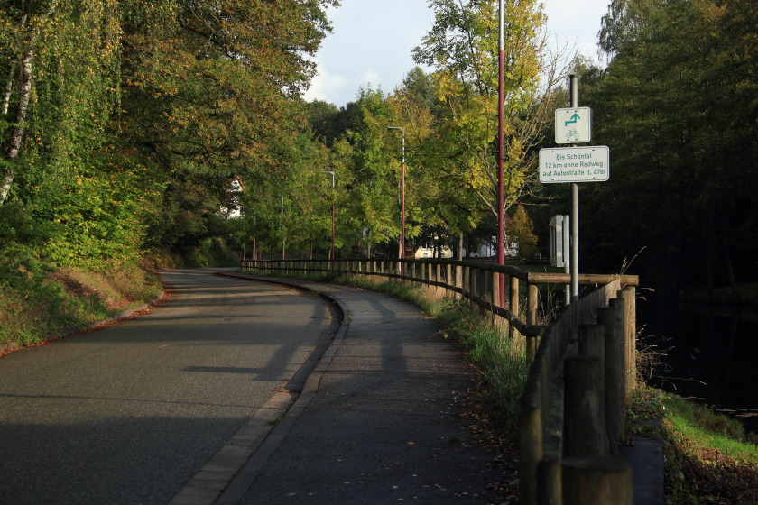 „12 km ohne Radweg auf Autostraße“