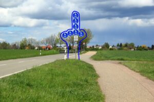 Blaue Mittelfinger