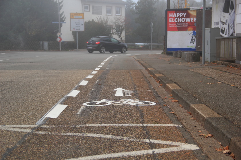 „Schutzstreifen“ in der Lemberger Straße
