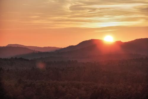 EOS_13-7607